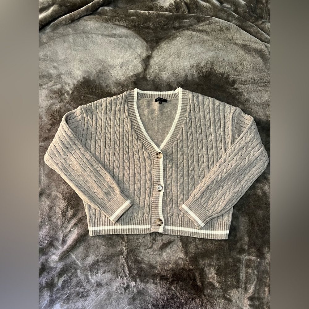 Love tree sweater